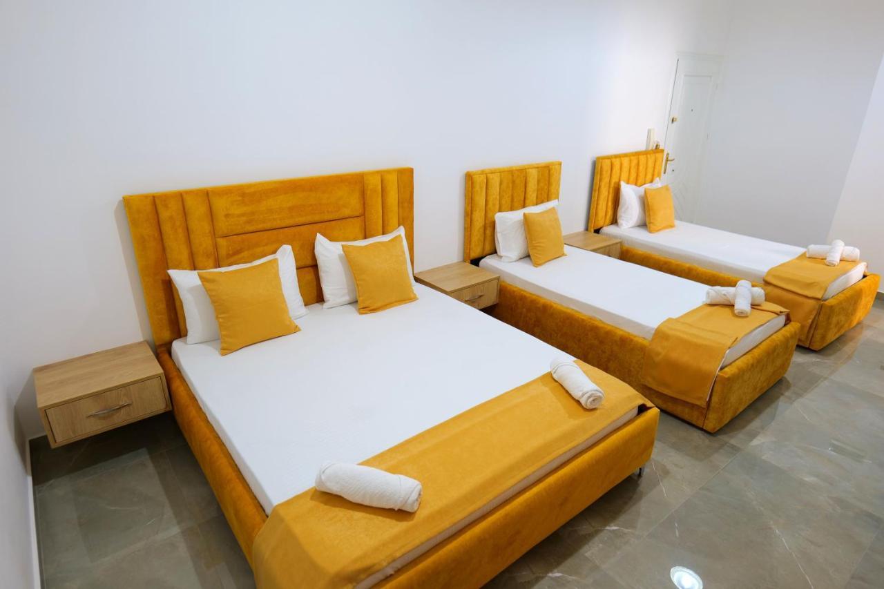 Hotel Adi-Vera Sarandë エクステリア 写真