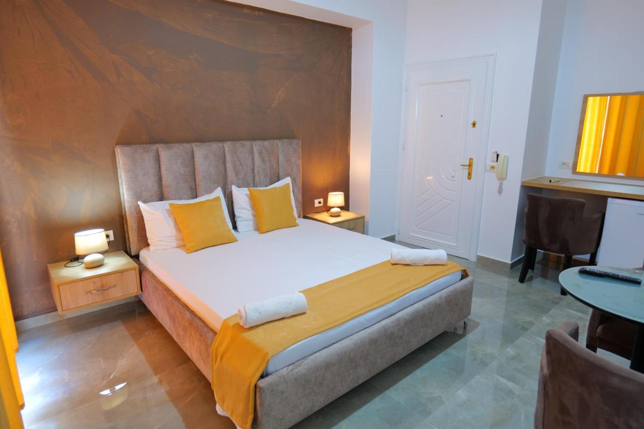 Hotel Adi-Vera Sarandë エクステリア 写真