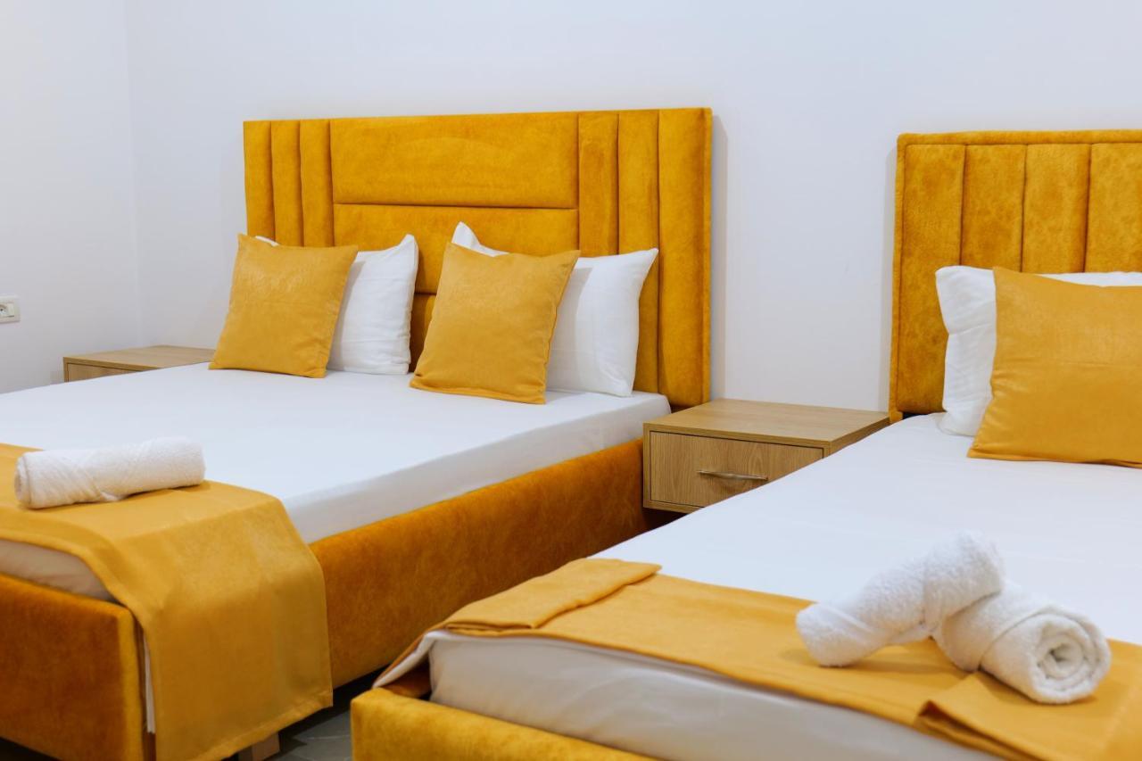 Hotel Adi-Vera Sarandë エクステリア 写真