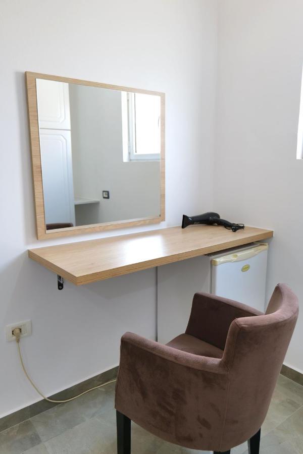 Hotel Adi-Vera Sarandë エクステリア 写真